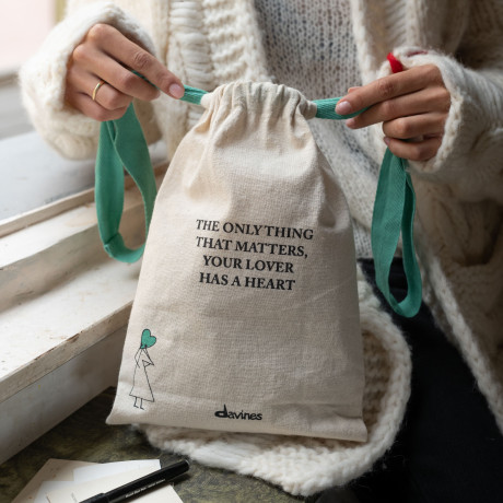 Davines Love beauty bag - косметичка