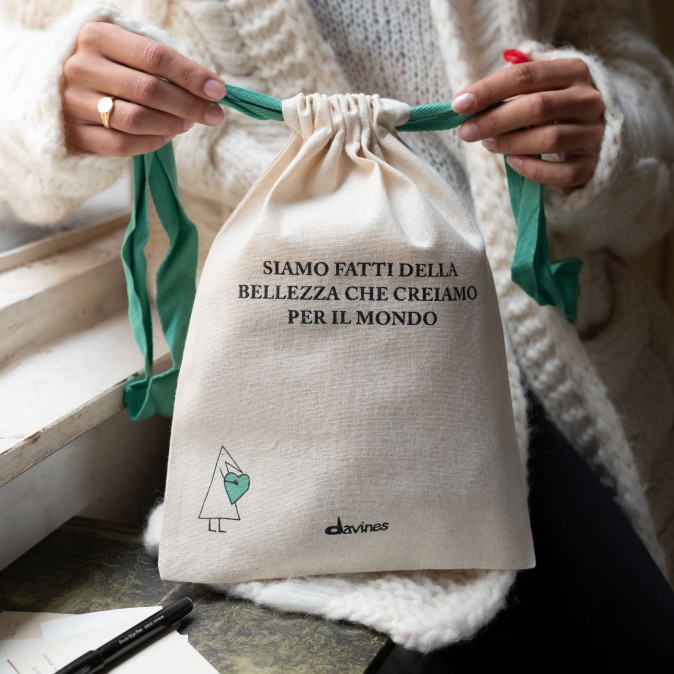 Davines Love beauty bag - косметичка 